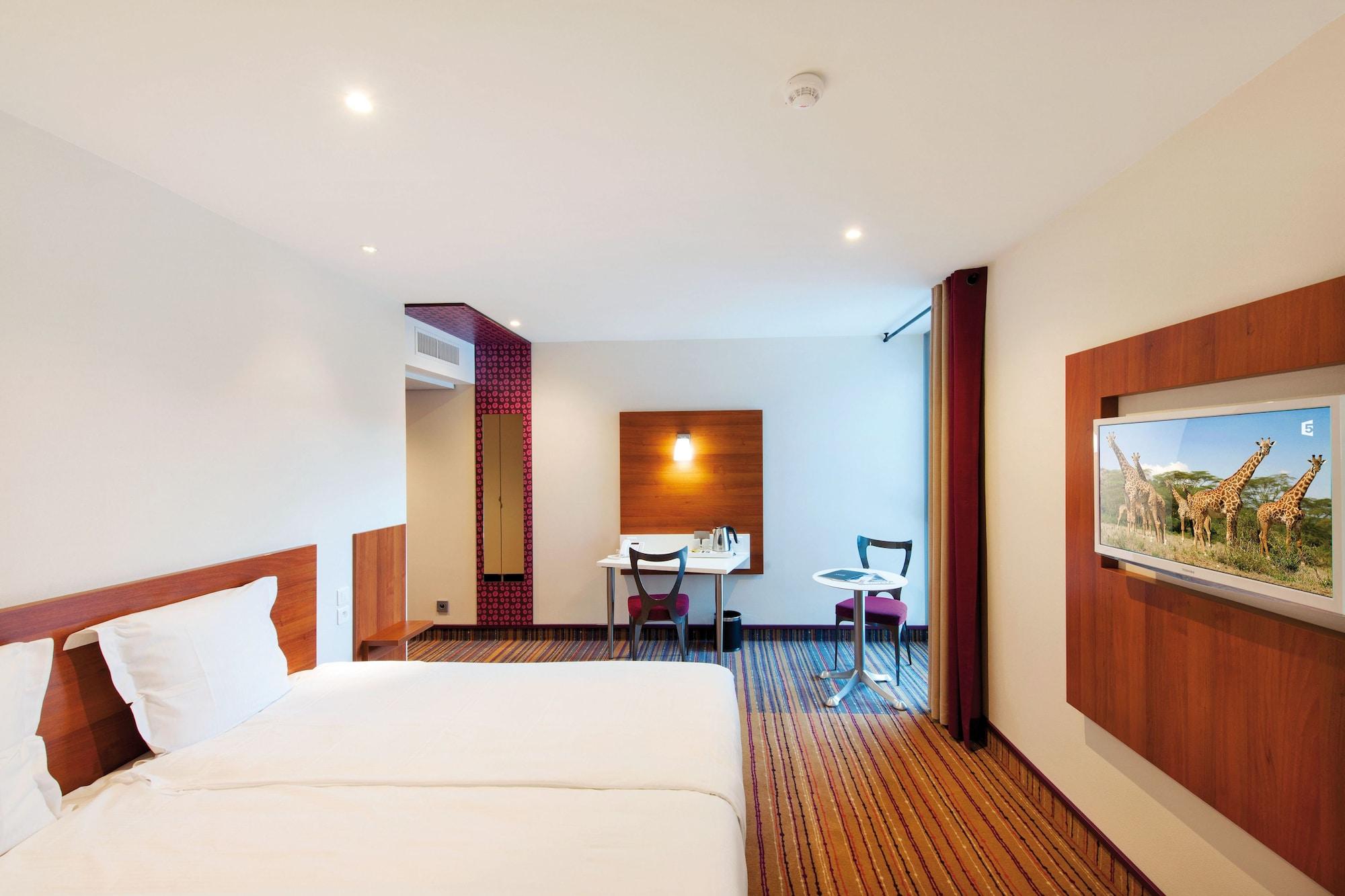 Hotel Lyon-Ouest Ngoại thất bức ảnh